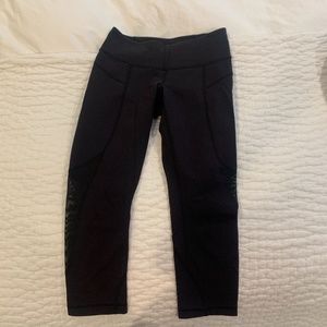 LULULEMON Mesh Cropped Wunder Under SIZE 4